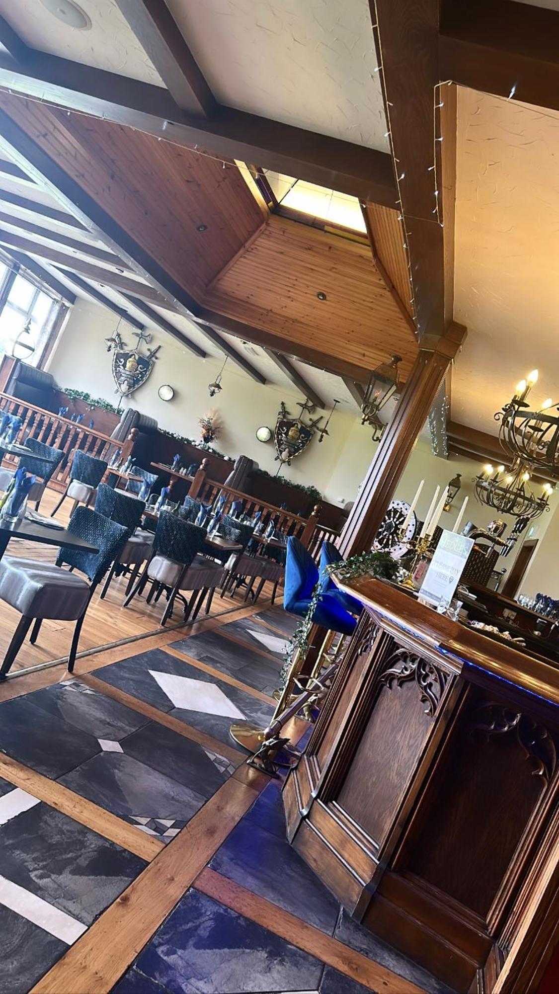The Hedges Hotel Stranocum エクステリア 写真