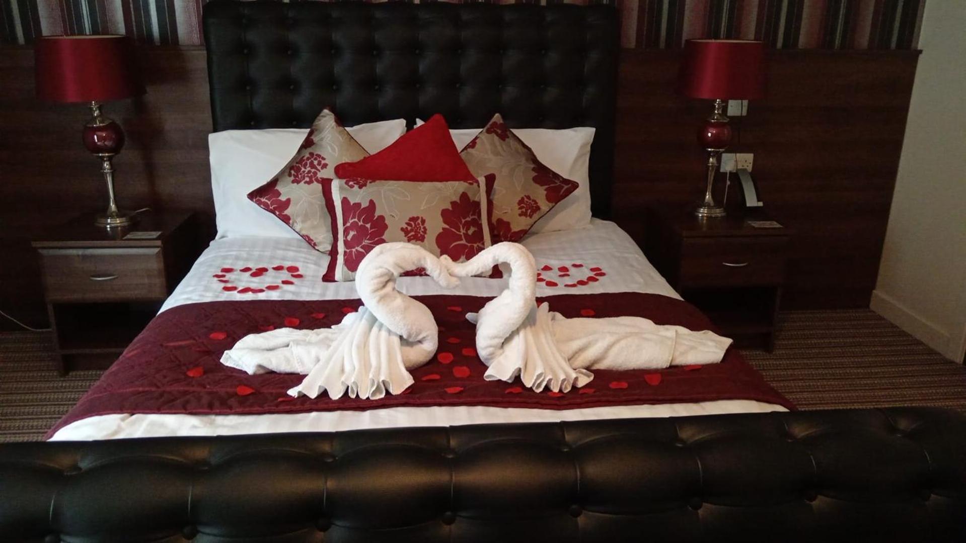 The Hedges Hotel Stranocum エクステリア 写真